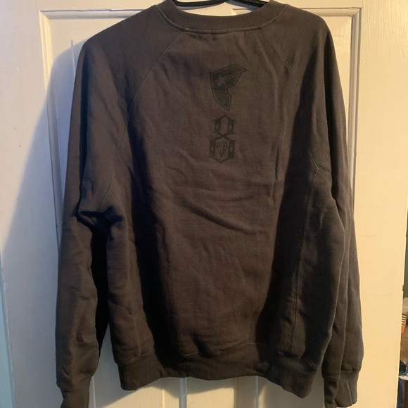 Rebel 8 Sweater - Size M - Picture 5 of 5